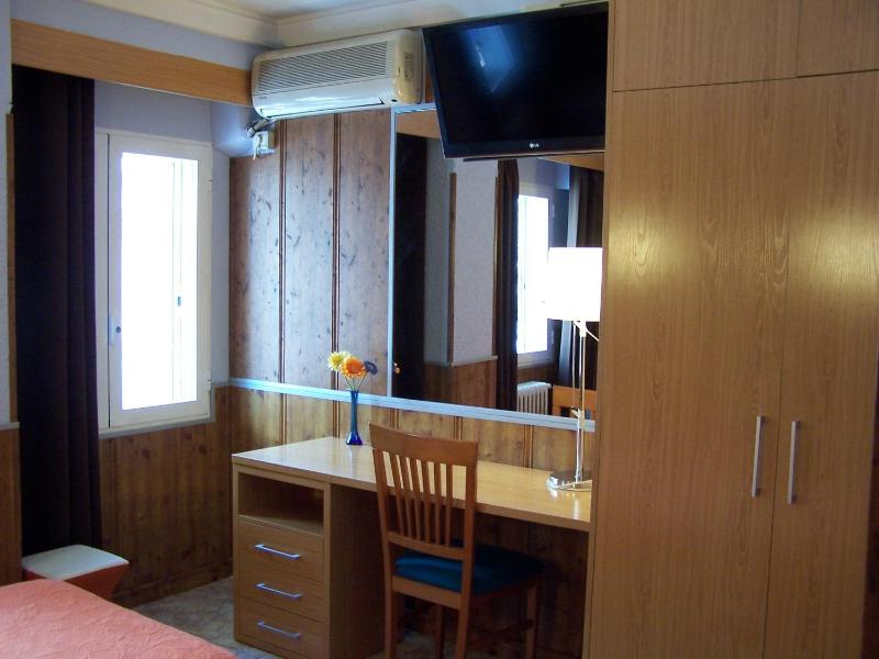 Triple Room image 2