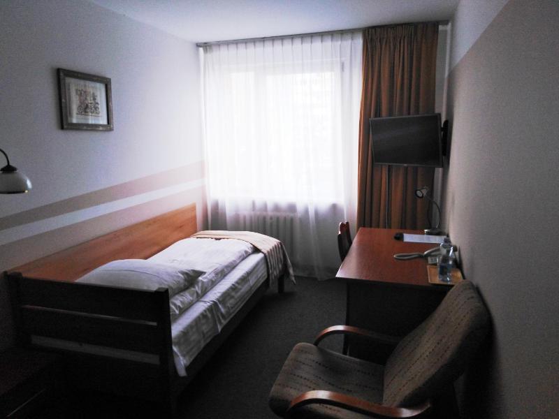 Single Room image 3