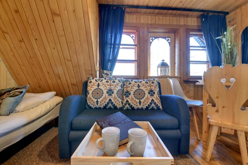 Apartment with Mountain View image 2