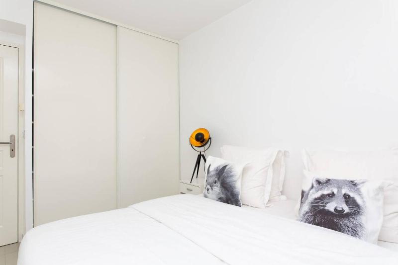 MARTINEZ HOTEL AREA: Modern 3 bedrooms w/ terrace - image 30