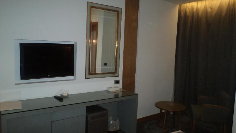 Deluxe Double Room (2 Adults + 1 Child) image 2