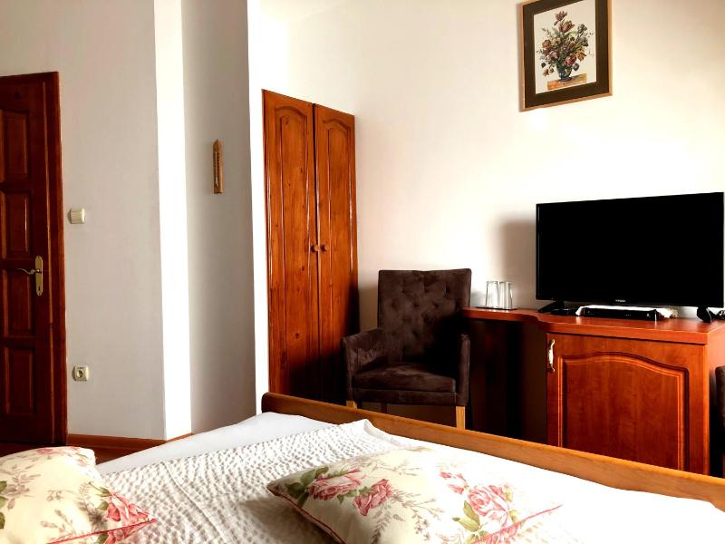 Double Room image 2