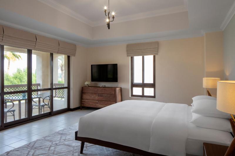 2 Bedroom Luxury Villa with Private Pool image 3