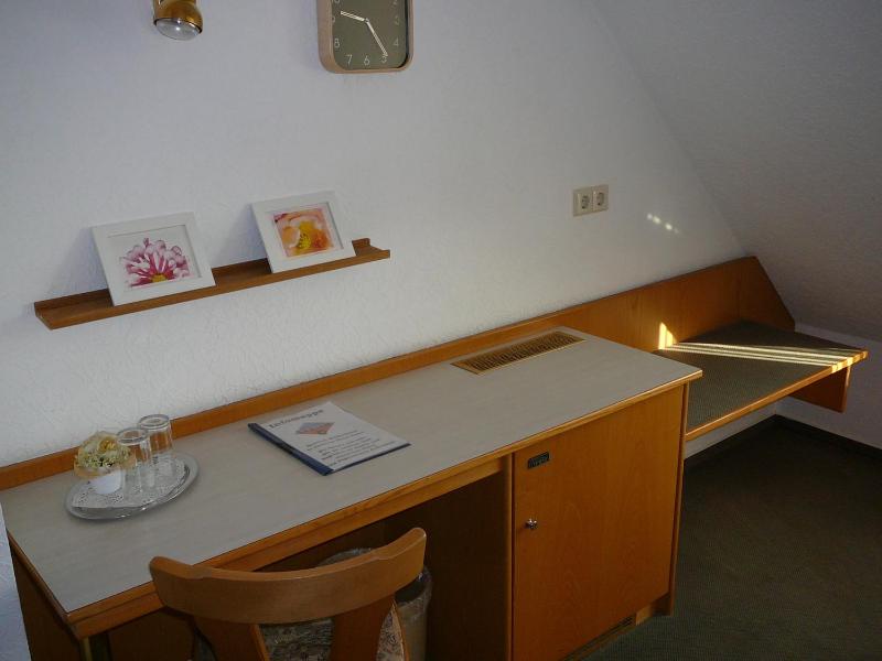 Standard Single Room image 2