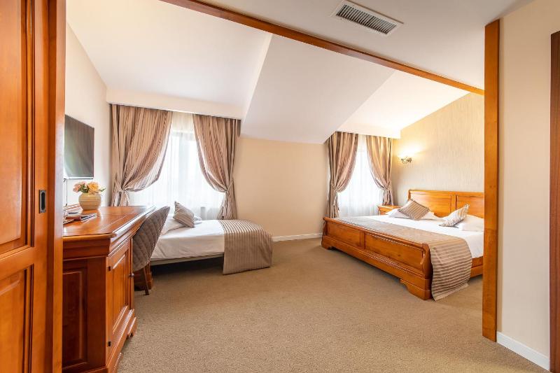 Triple Room image 3