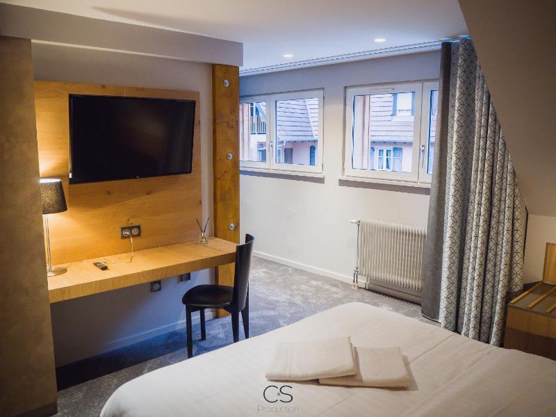 Deluxe Double Room image 4