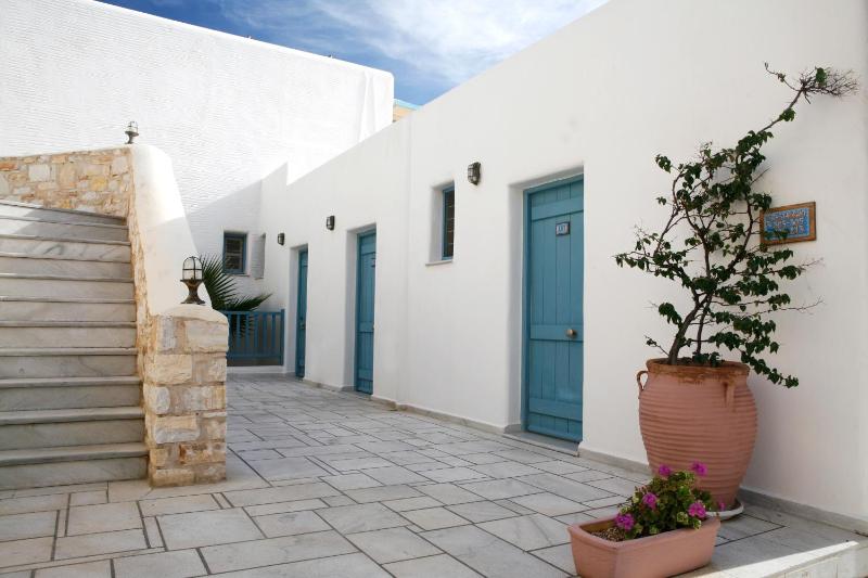 Saint George Hotel - image 3