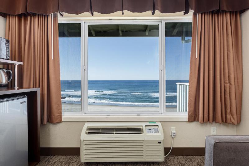 Deluxe King Studio with Ocean Front View image 2