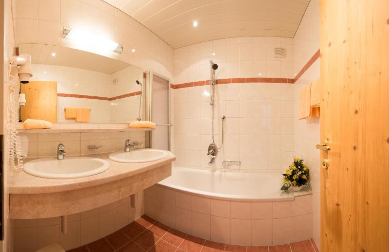 Two-Bedroom Apartment with Balcony (4 Adults) image 1