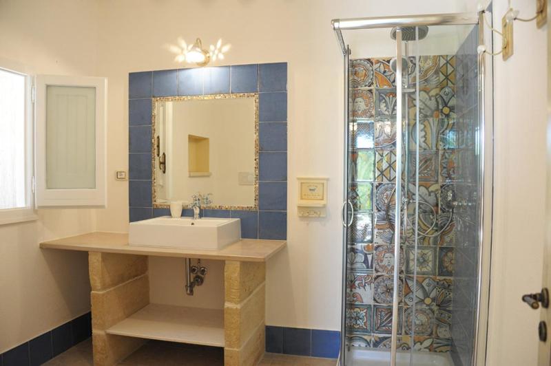 Double Room image 2