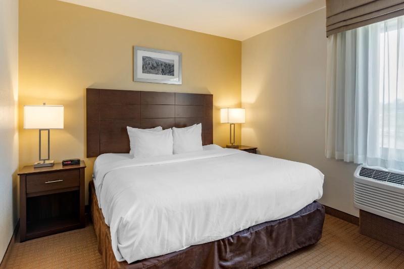 MainStay Suites Near Denver Downtown - image 44
