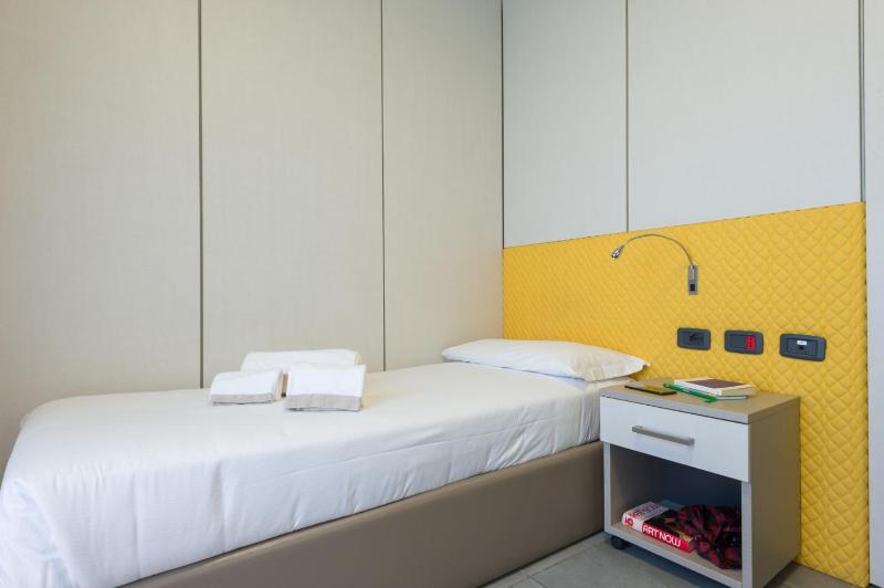 Economy Single Room image 2