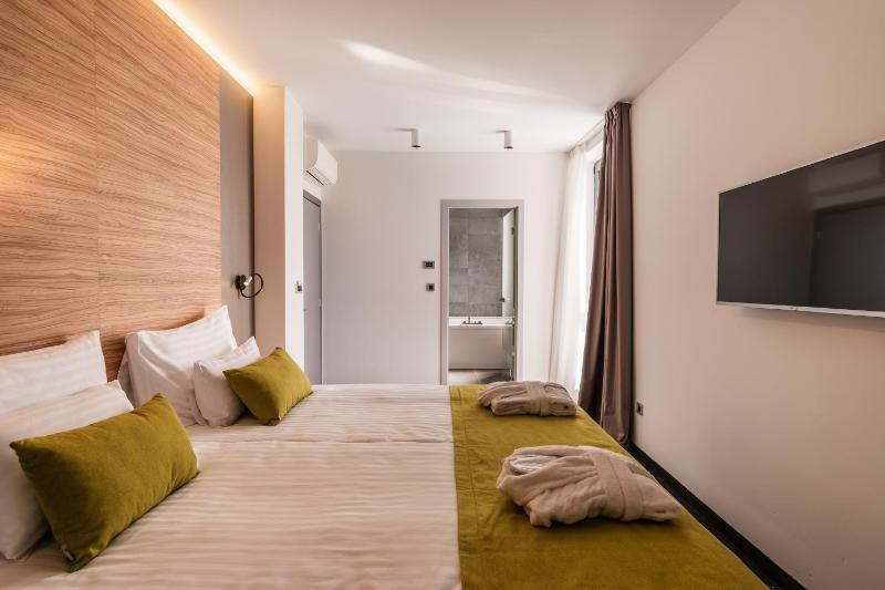 Deluxe Villa with Private Pool image 3