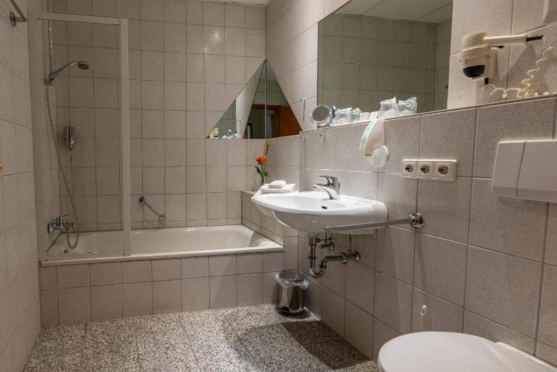 Single Room image 2