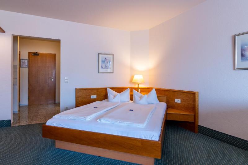Double Room image 1