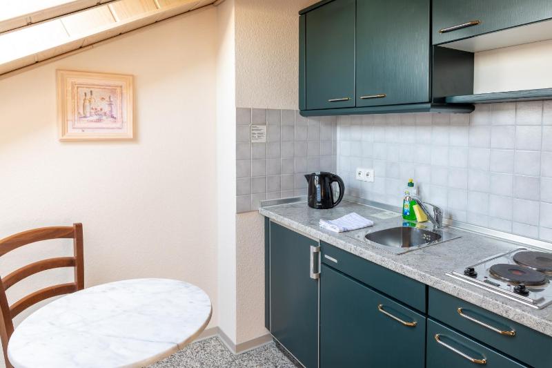 Single Room image 3