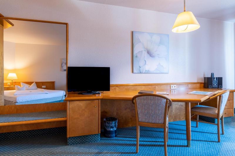 Business Single Room image 4