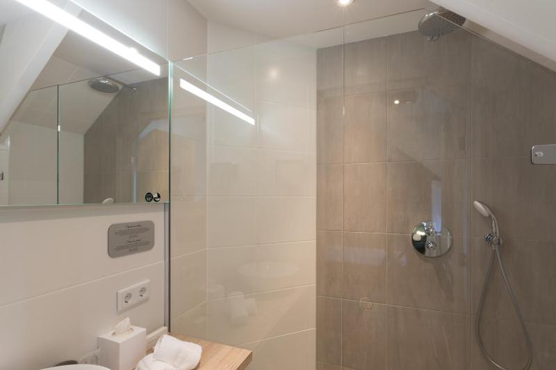 Deluxe Double Room image 3