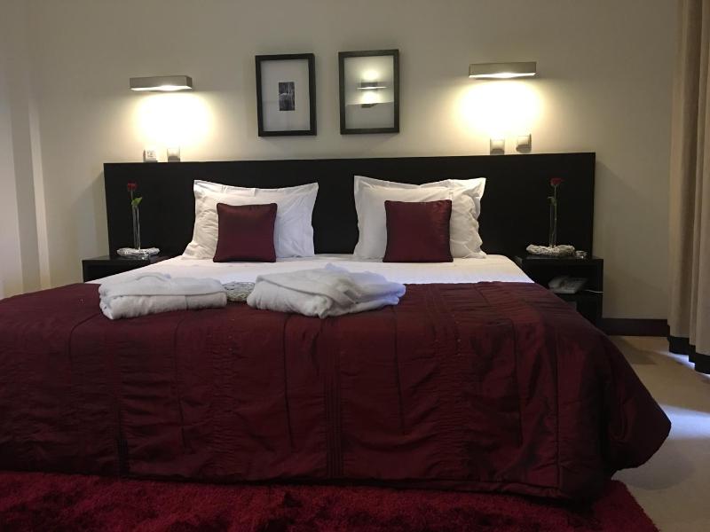 Double Room with Romantic Package image 3