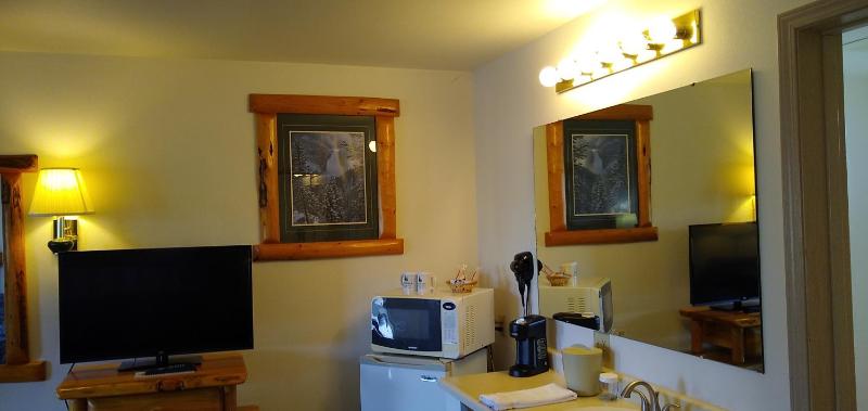 Large Double Room image 4