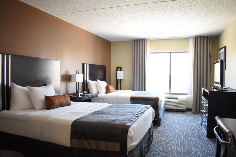 Queen Room with Two Queen Beds - Disability Access/Non-Smoking image 3