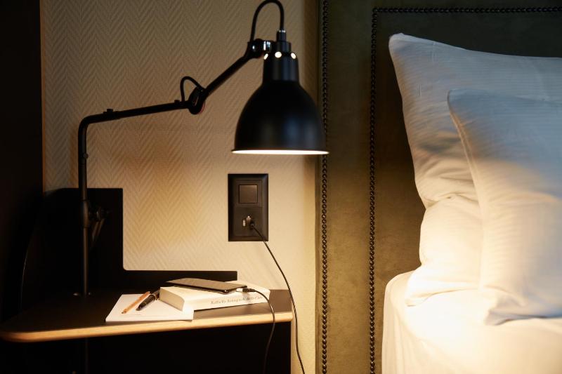Deluxe Double Room image 2