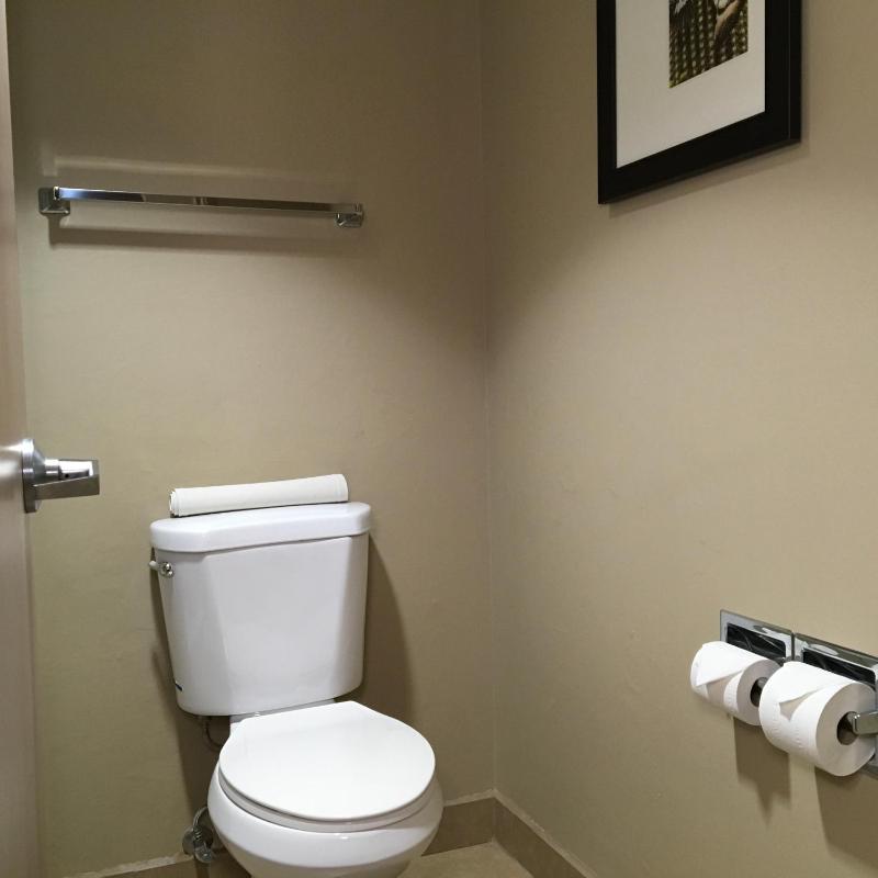 Standard King Room - Non-Smoking  image 3