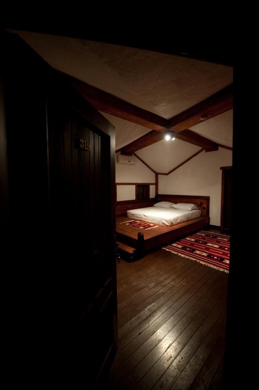 Double Room image 4