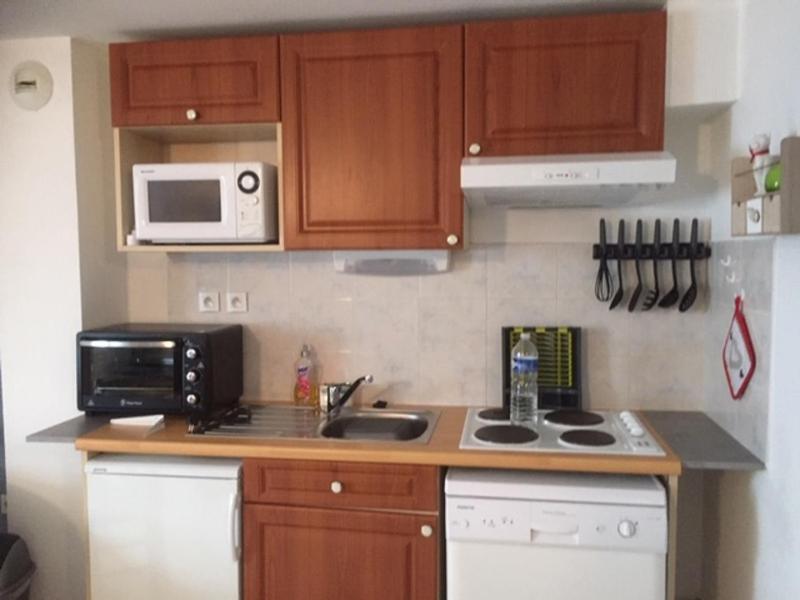 One-Bedroom Apartment image 1