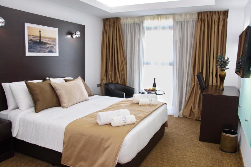 Standard Double or Twin Room image 1