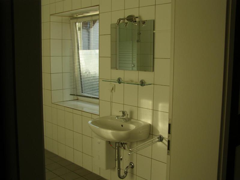 Twin Room with Private Entrance image 4