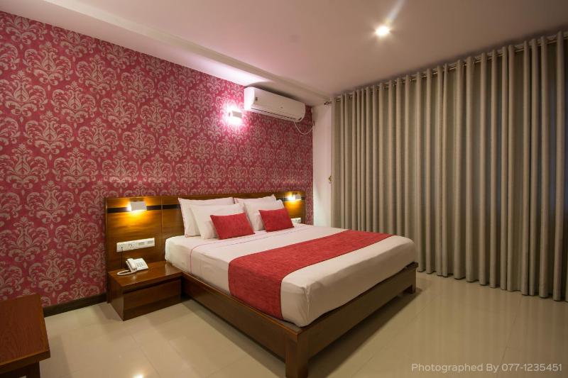 Deluxe Double or Twin Room with Balcony