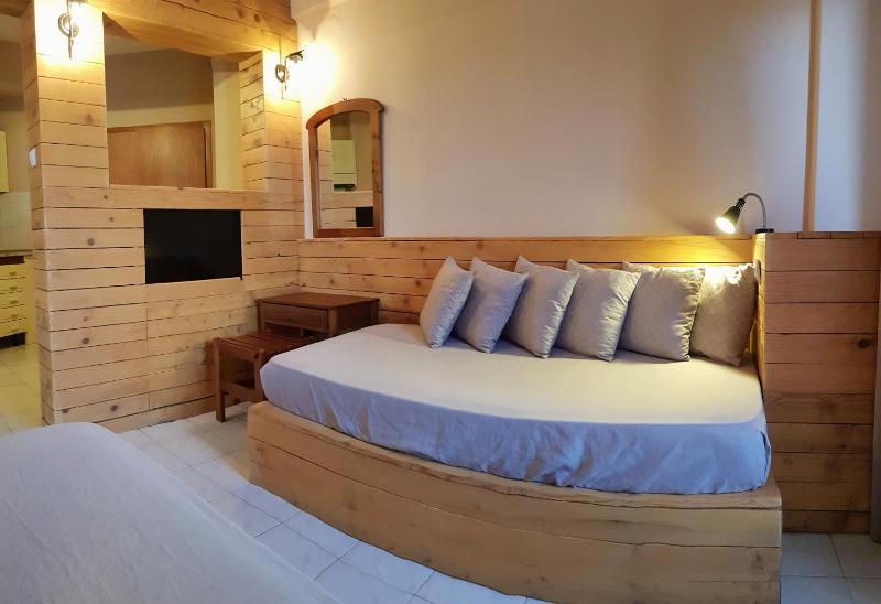 One-Bedroom Apartment with Garden View (4 Adults) image 4