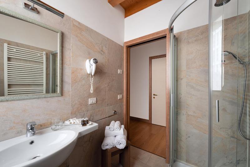 Double Comfort Room image 3