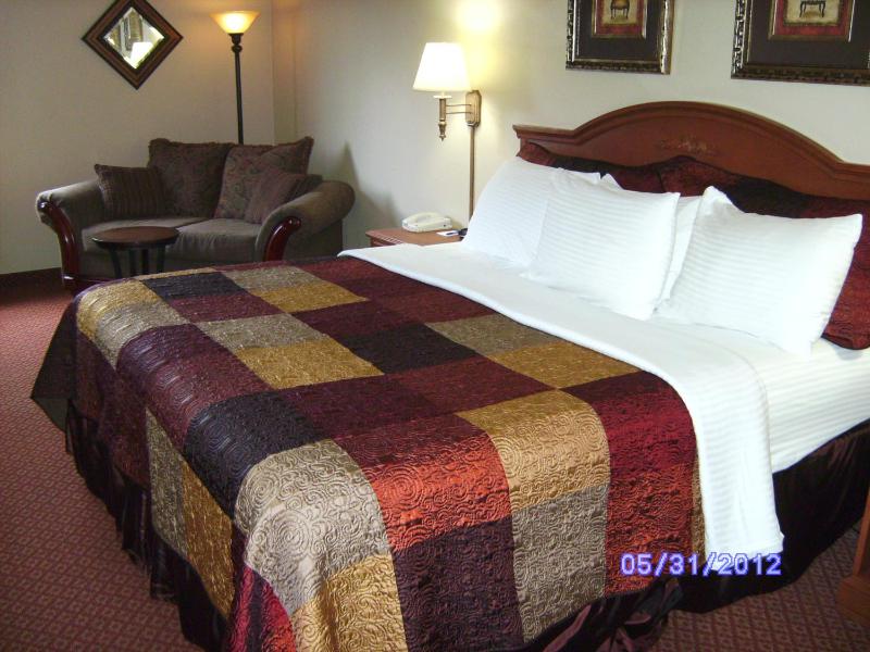 King Room image 3