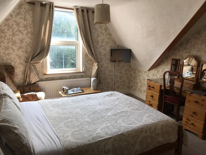Large Double Room - Second Floor image 3