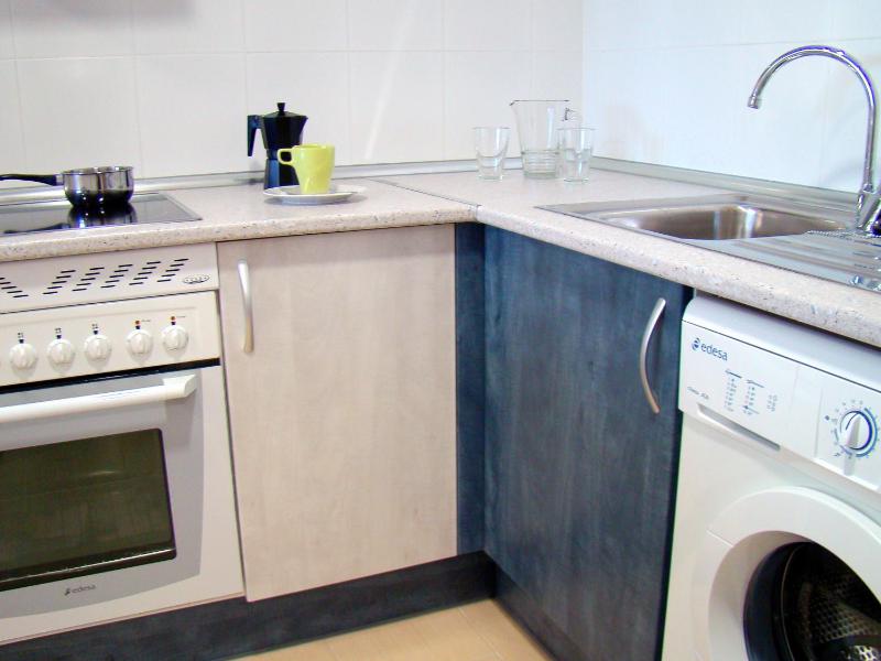 One-Bedroom Apartment image 3