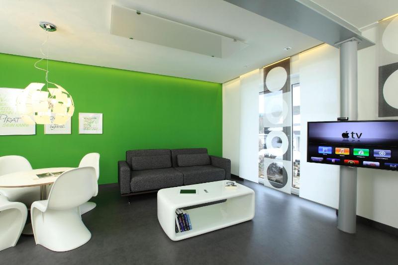 Apple Suite  image 2