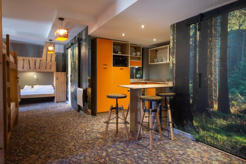 Single Bed in 4-Bed Dormitory Room image 4