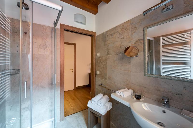 Triple Room image 1