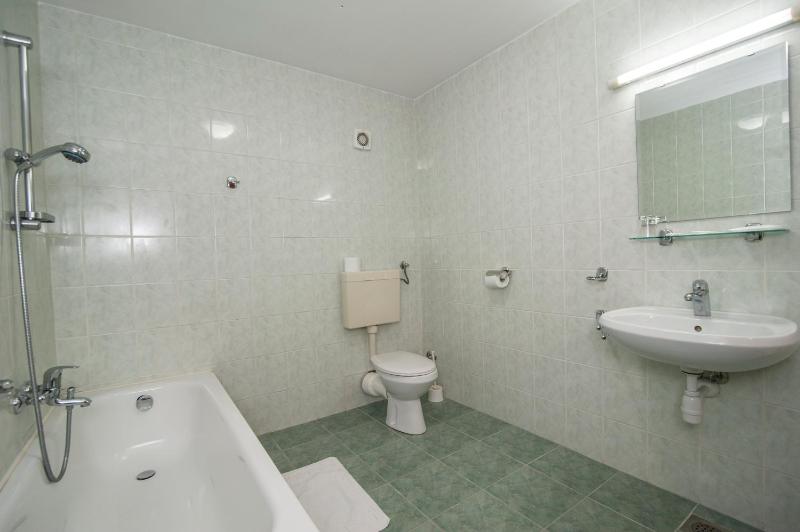Double or Twin Room image 2