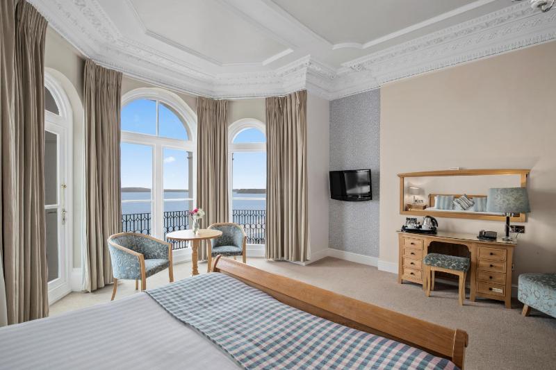Deluxe Double Room with View image 4