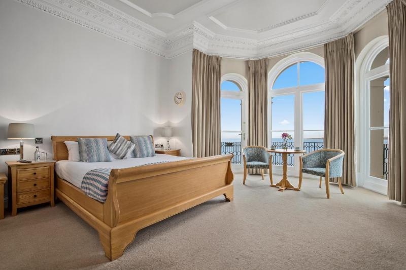 Deluxe Double Room with View image 3