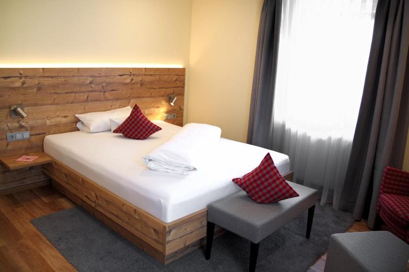 Deluxe Single Room image 4