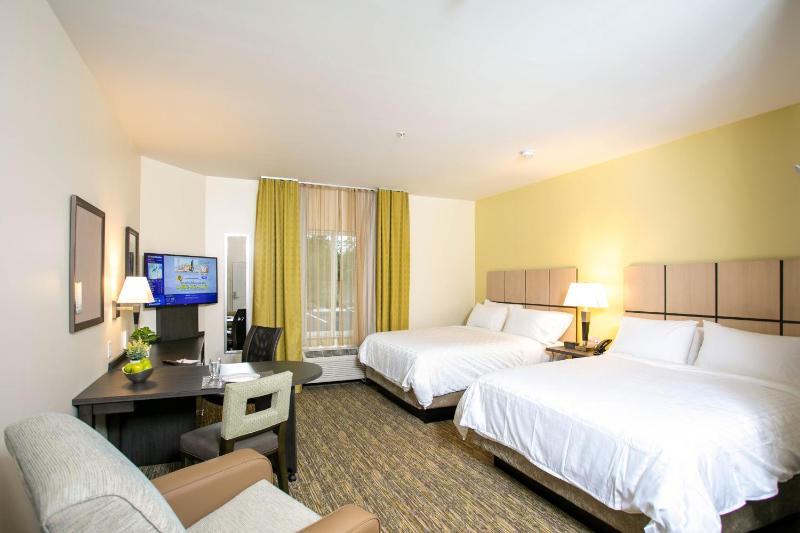 Queen Studio Suite with Two Queen Beds - Non-Smoking image 3