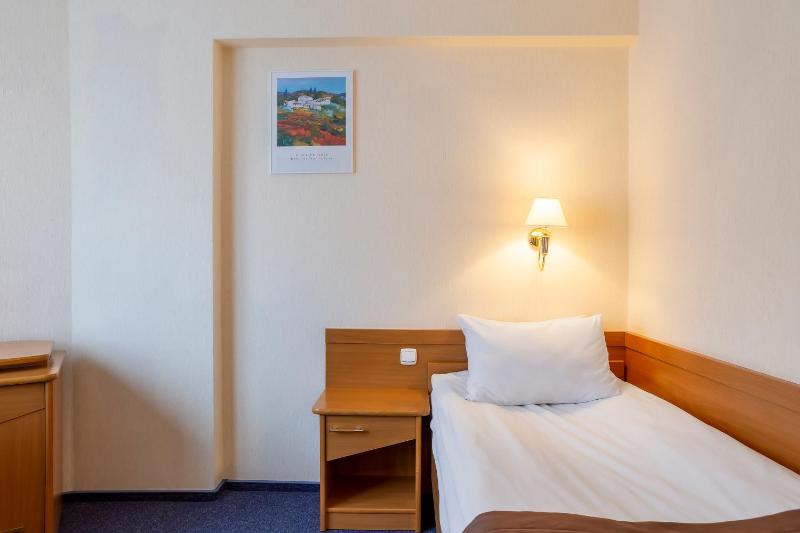 Standard Single Room image 1
