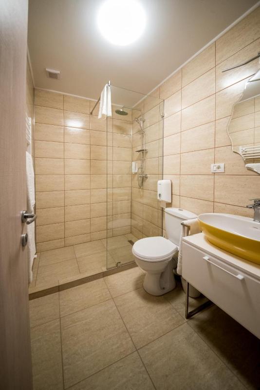 Double Room with Private Bathroom image 2