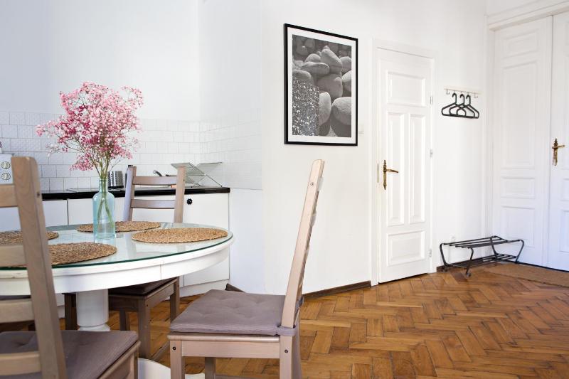Apartamenty Królewska - image 5