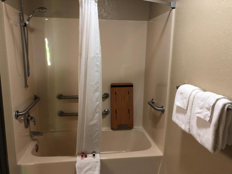 King Room - Disability Access/Non-Smoking image 3