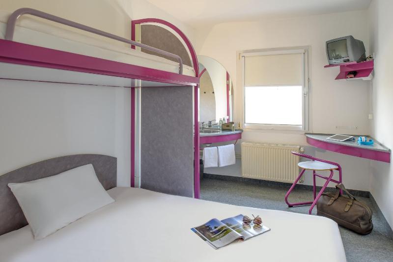 Standard Double Room image 1